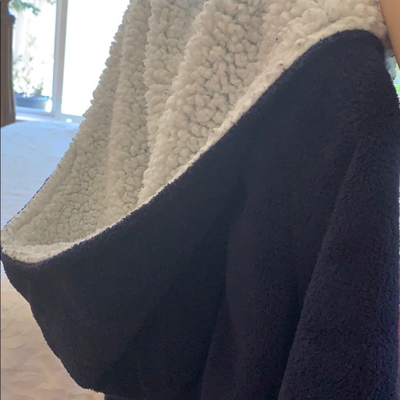 Victoria Secret Robe - Picture 5 of 5